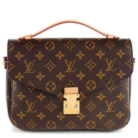 mens louis vuitton pochette|louis vuitton pochette métis monogram.